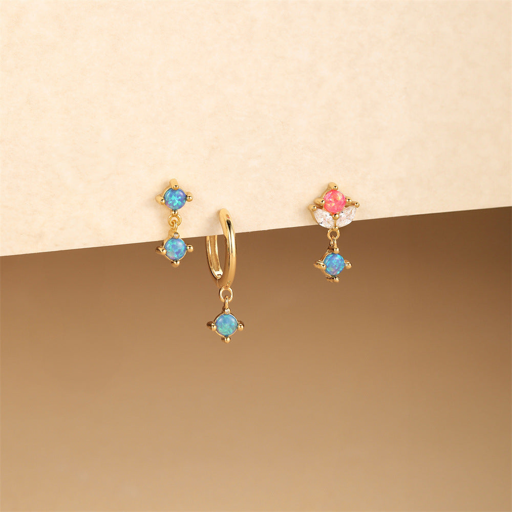 Lena – Delicati orecchini in oro con lucentezza.