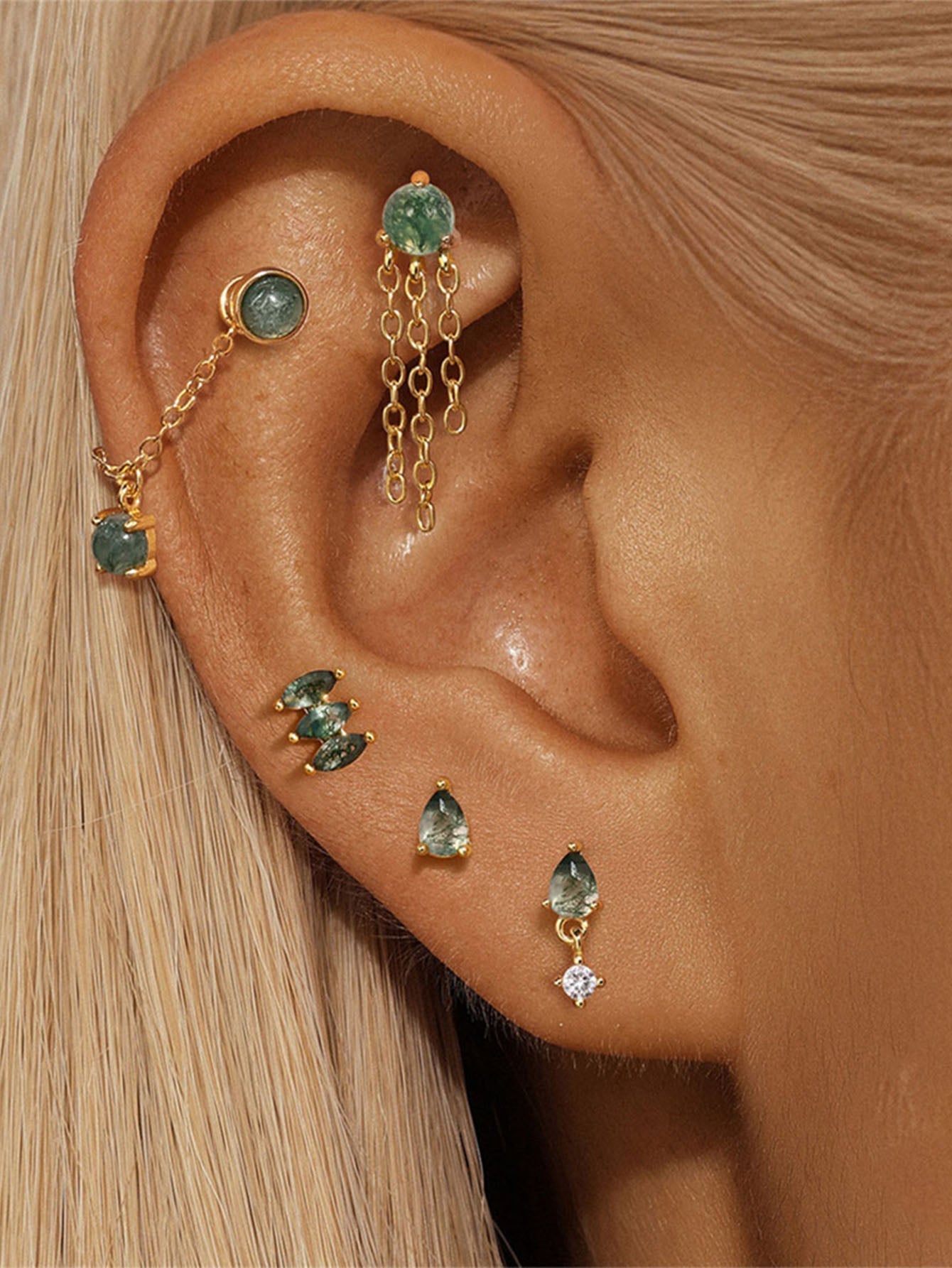 Sofie-Marie – Jemné zlaté náušnice s pohybem.