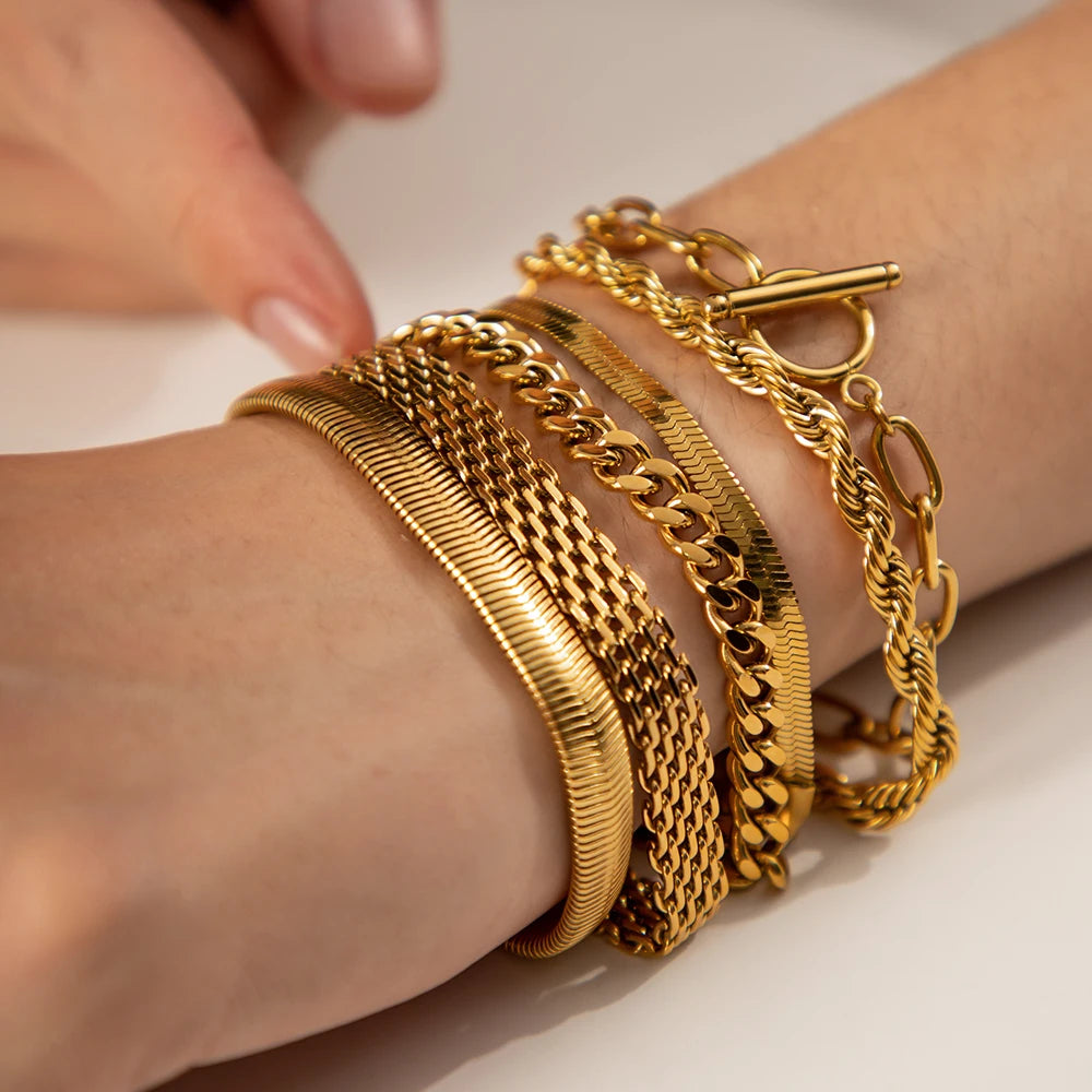 Tereza – Bracciale in oro con effetto doppia catena.