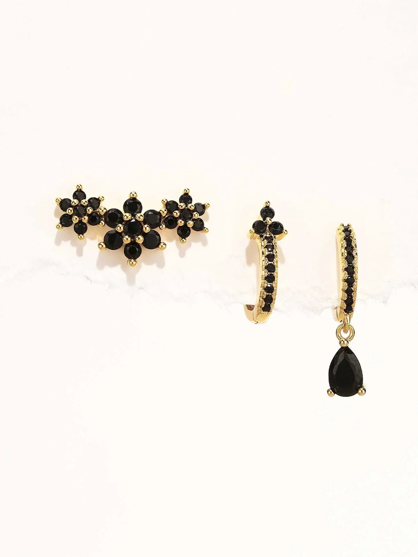 Sabina – Orecchini in oro dallo stile moderno.