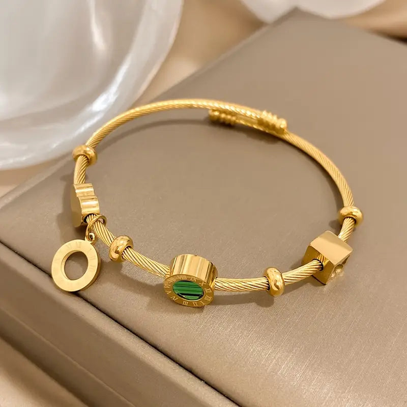 Annika – Bracciale in oro con maglie delicate.