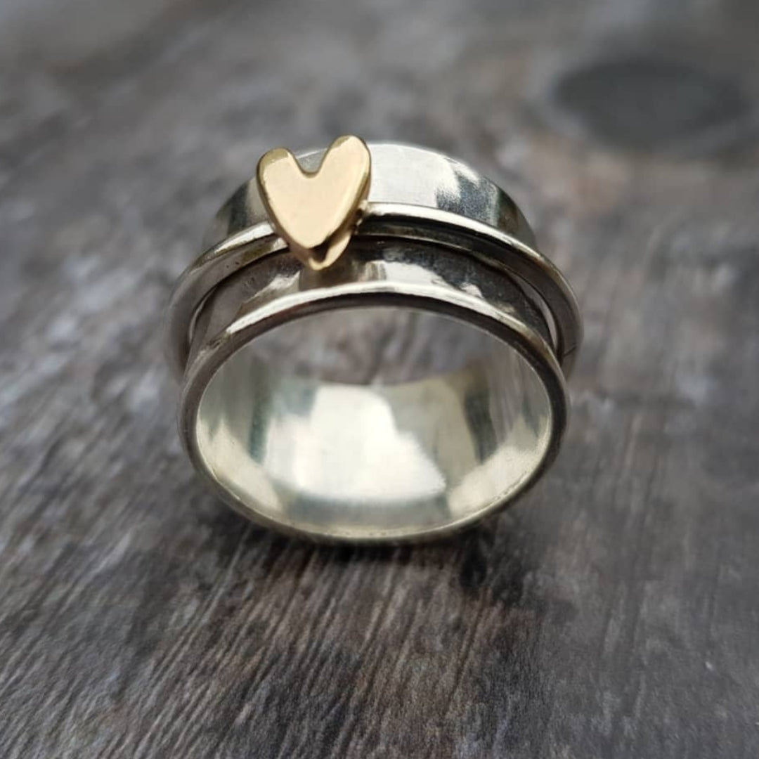 Anello in argento con cuore vintage dorato