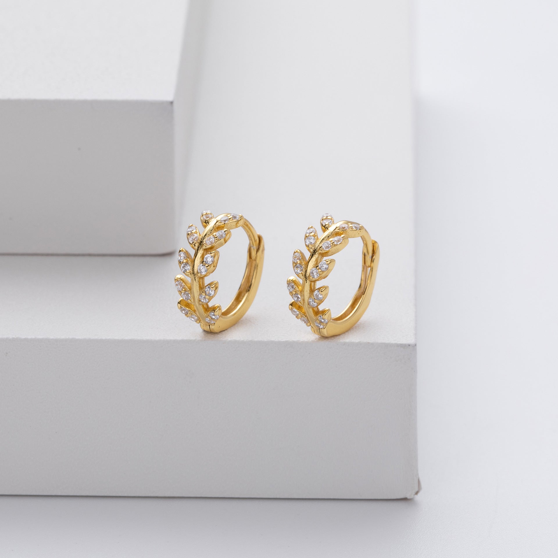 Viktorie – Orecchini in argento con lucentezza chiara