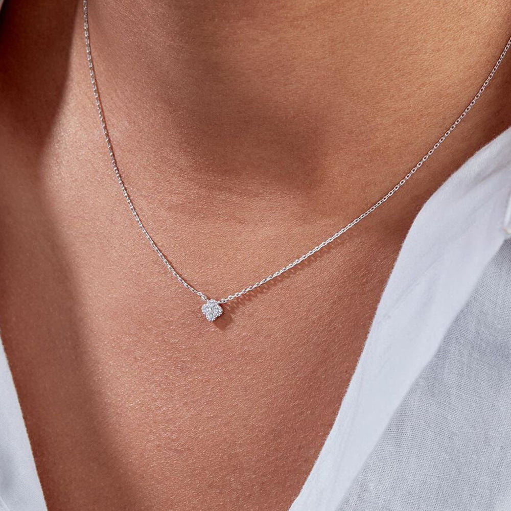Klara – Collana in argento minimalista con pendente