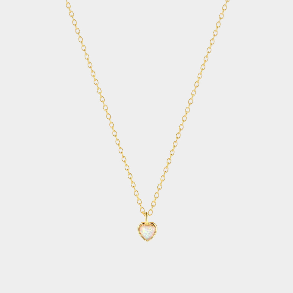 Helena – Catenina delicata in argento con piccolo pendente a cuore