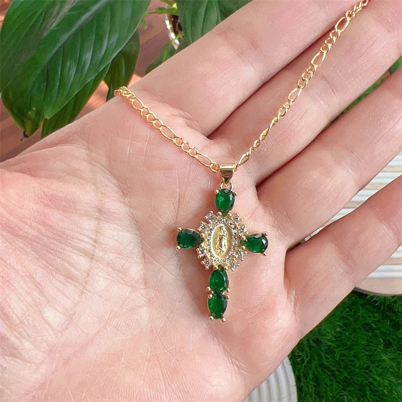 Selina – Collana dorata con croce