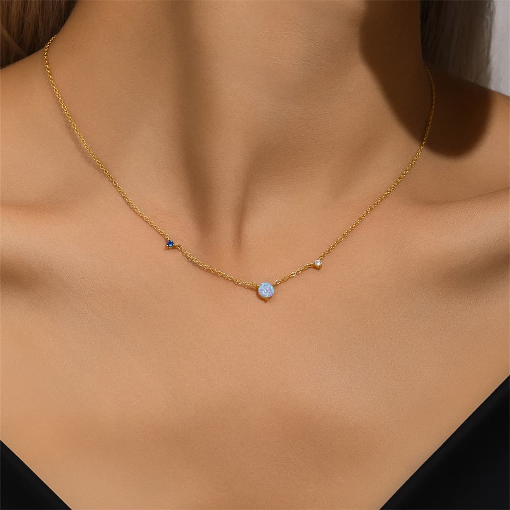 Nora – Collana delicata in argento con pendente a forma di cuore
