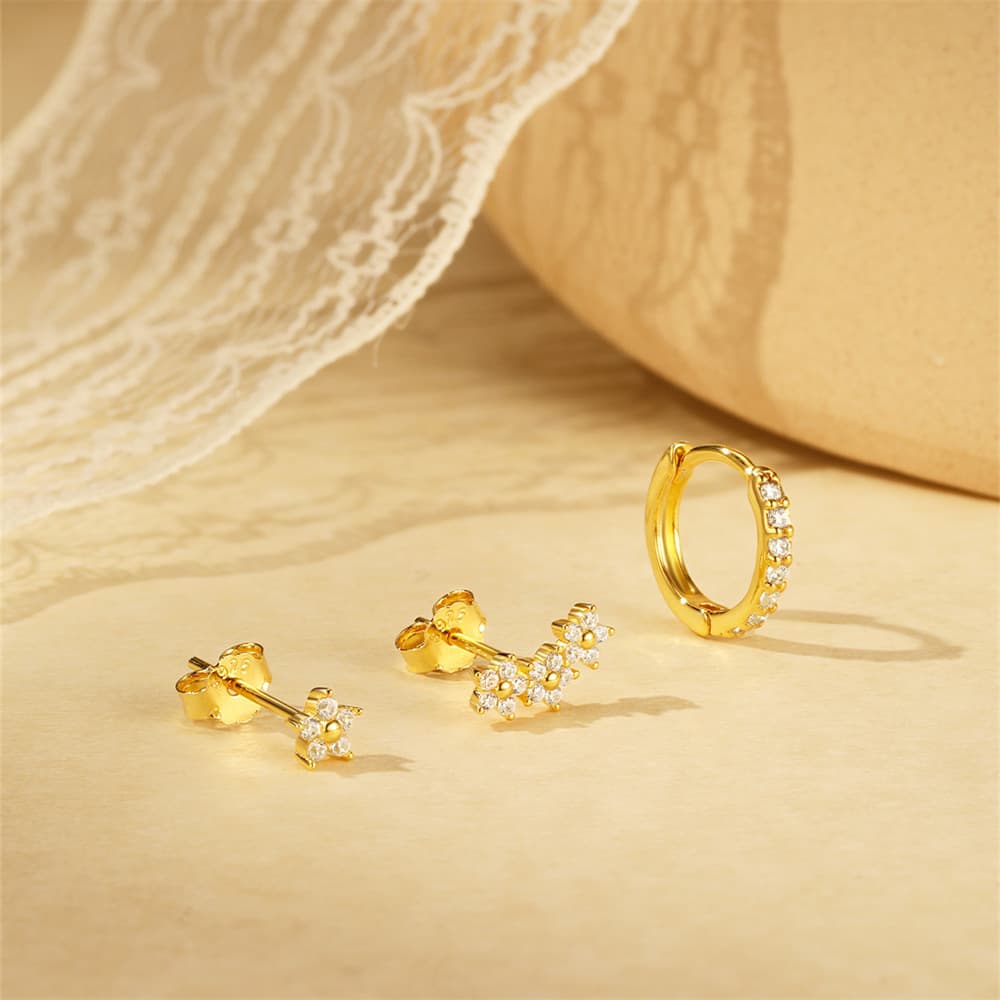 Johana – Orecchini delicati dal design pulito.