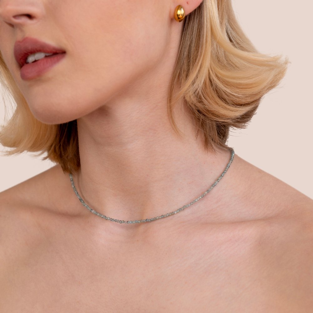 Marlena – Collana dorata con pendente geometrico