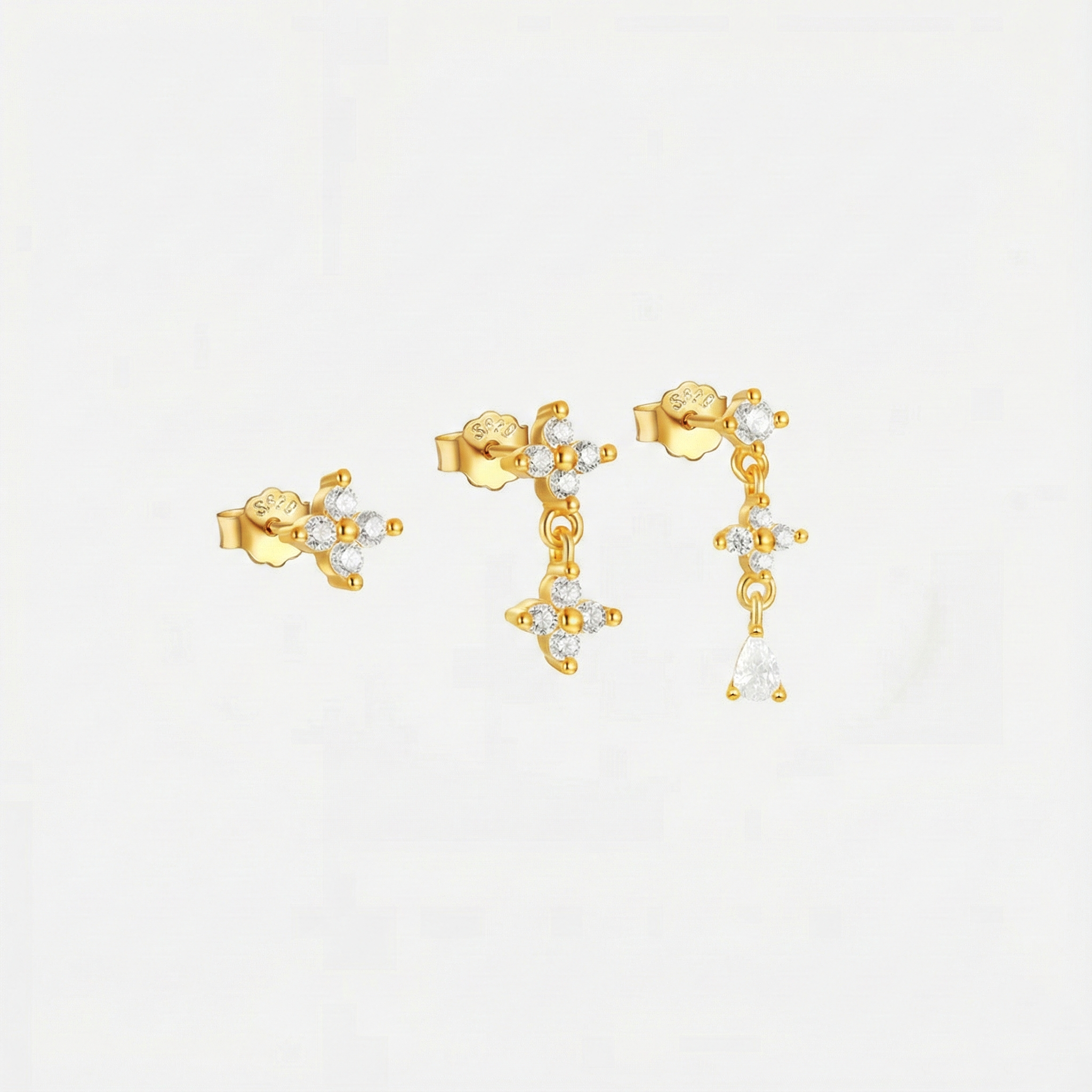 Anika – Orecchini in oro dal movimento delicato.