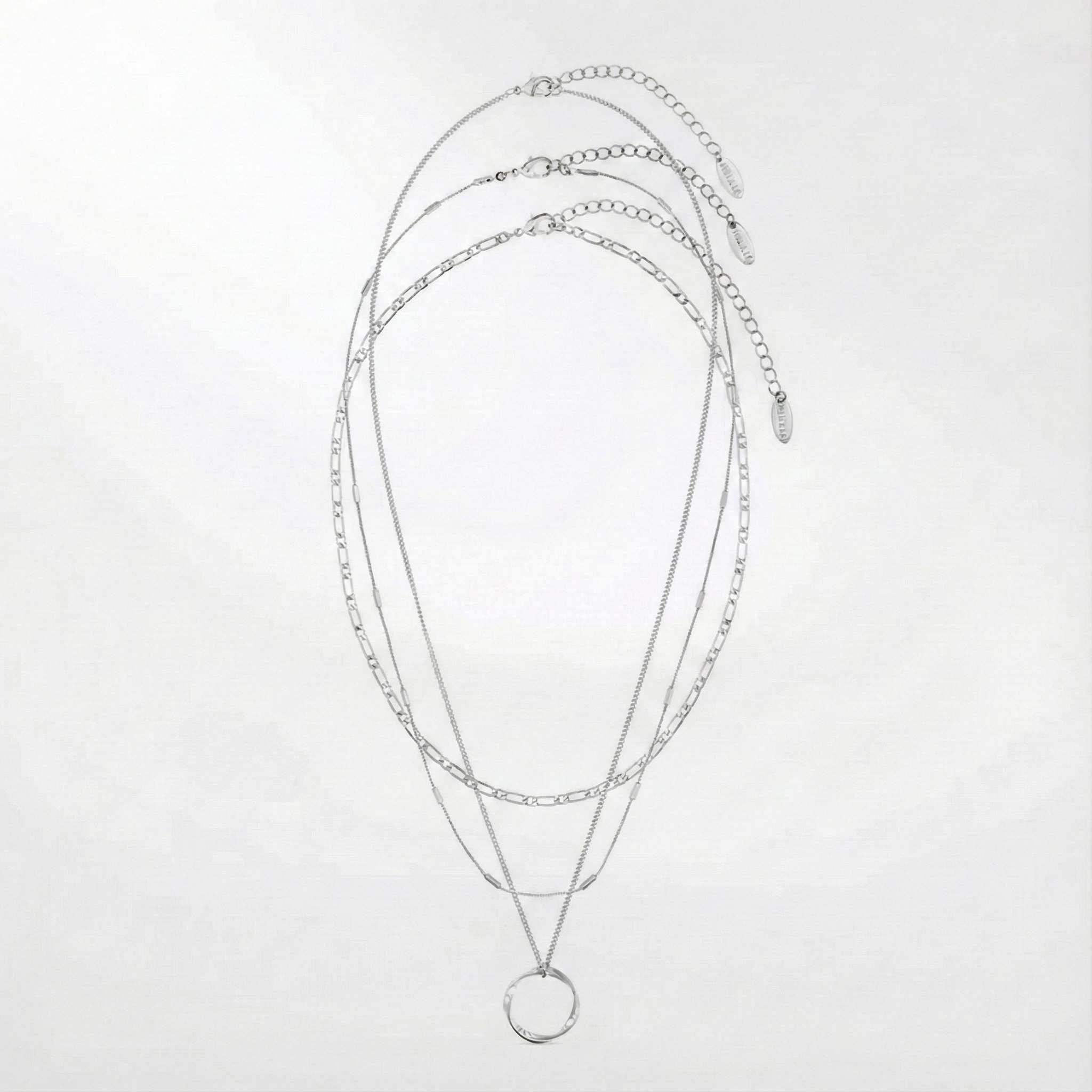 Collana aperta a tre fili