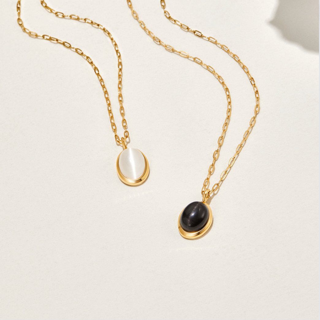 Veronica – Collana dorata doppia con accenti neri