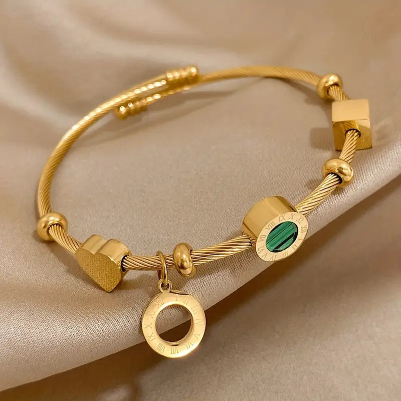Annika – Bracciale in oro con maglie delicate.