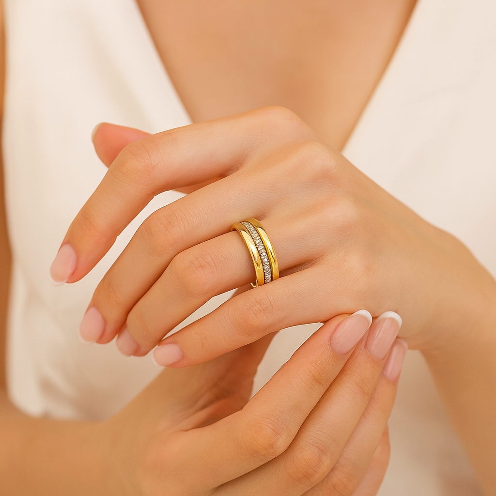 Sara – Anello vintage con zircone incastonato