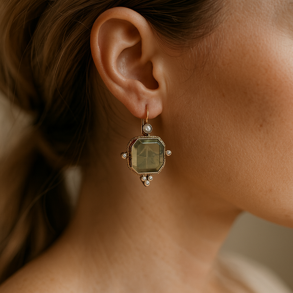 Juli – Orecchini unici vintage verdi con perle