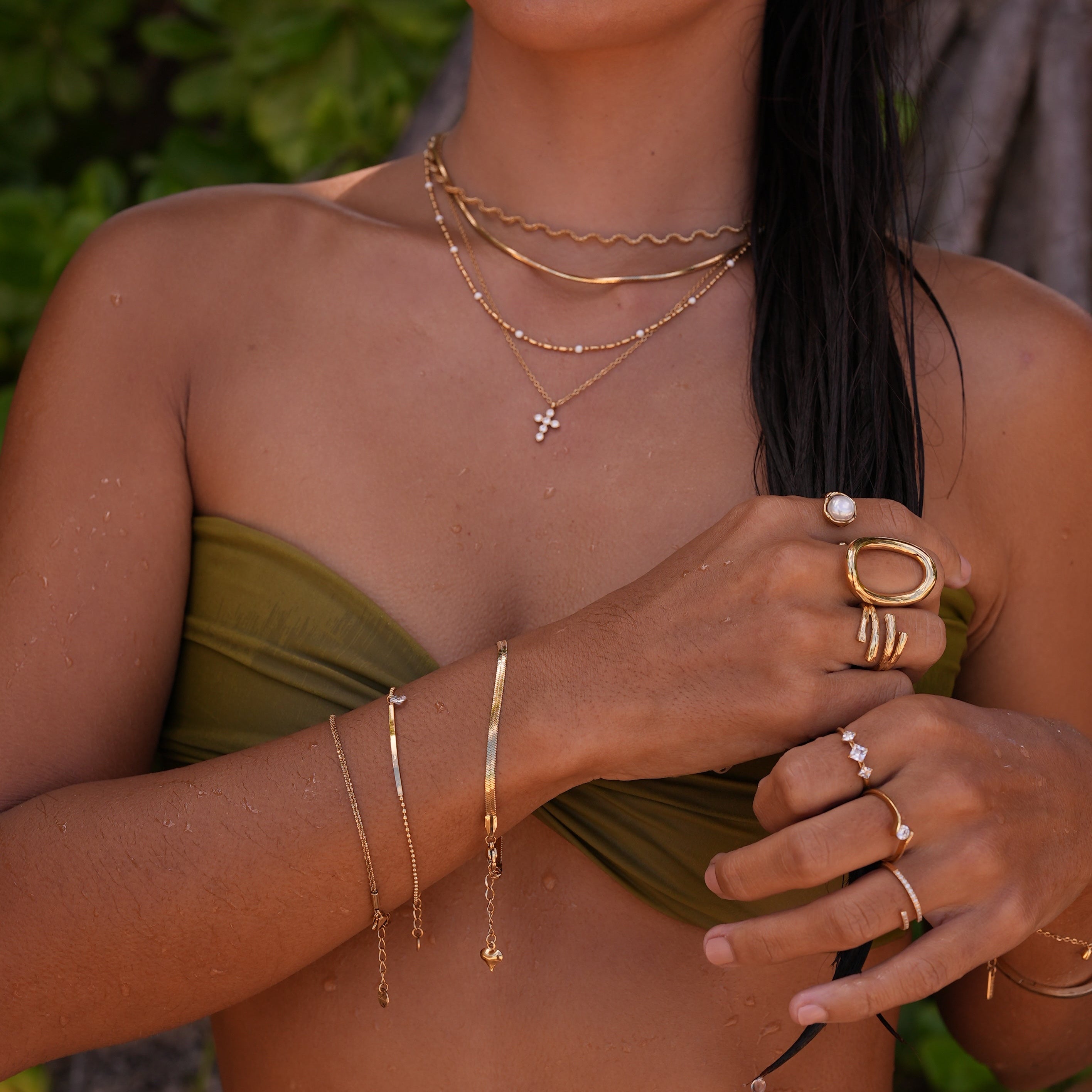 Tereza – Collana dorata delicata con dettaglio rotondo