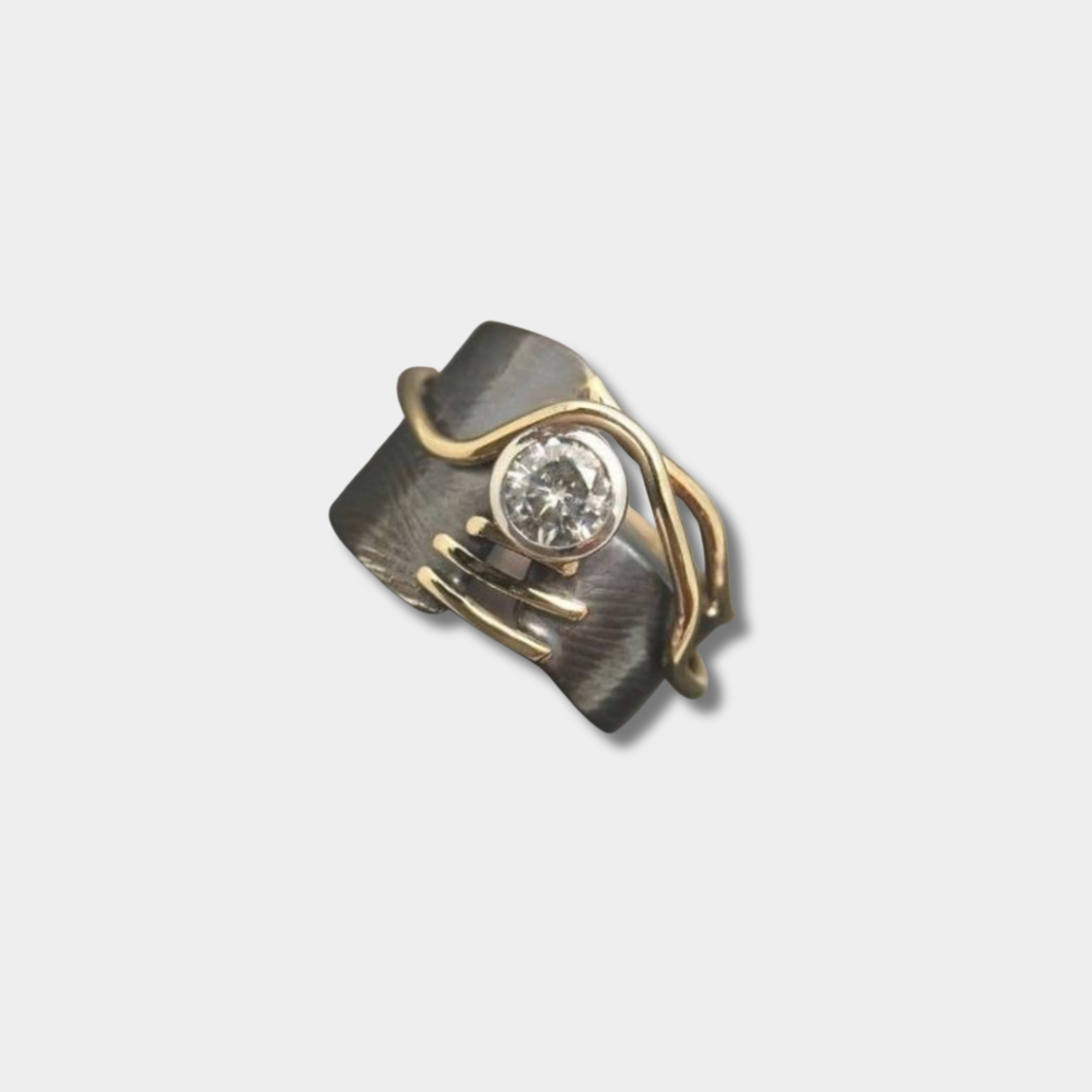 Laura – Anello vintage in argento scuro con zirconi