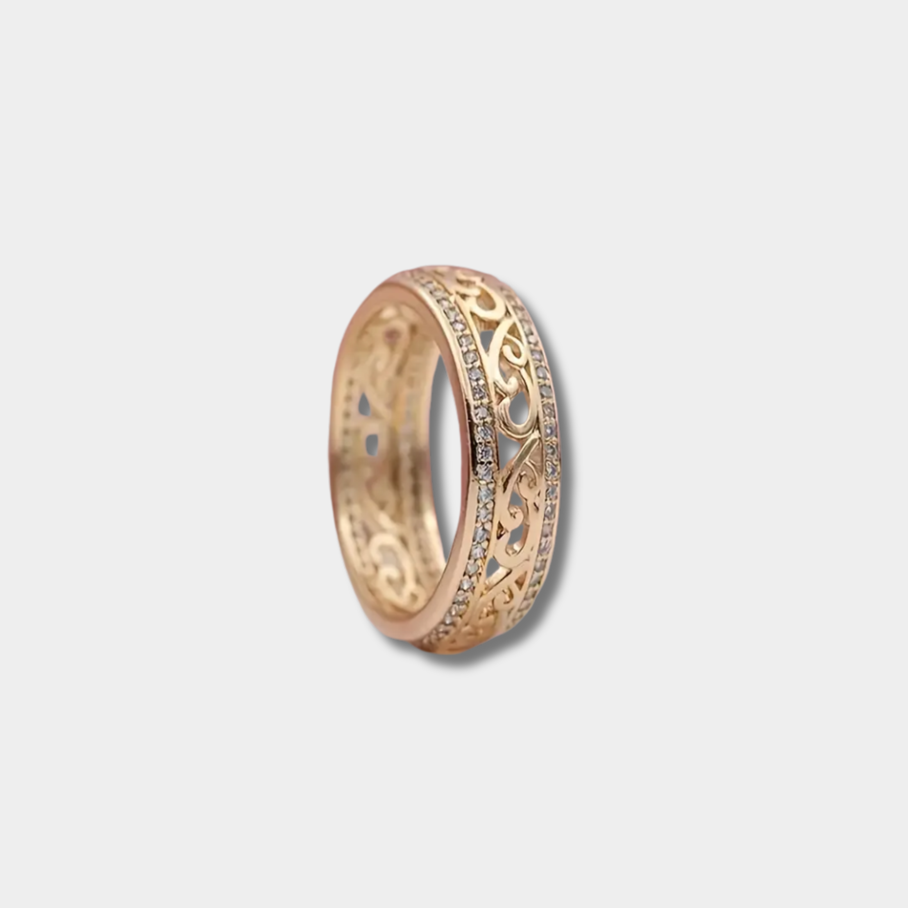 Karin – Anello dorato liscio e cavo