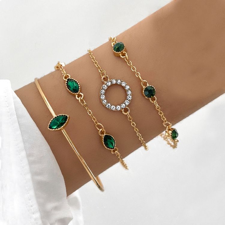 Marisa – Bracciale di smeraldi con montatura in oro.