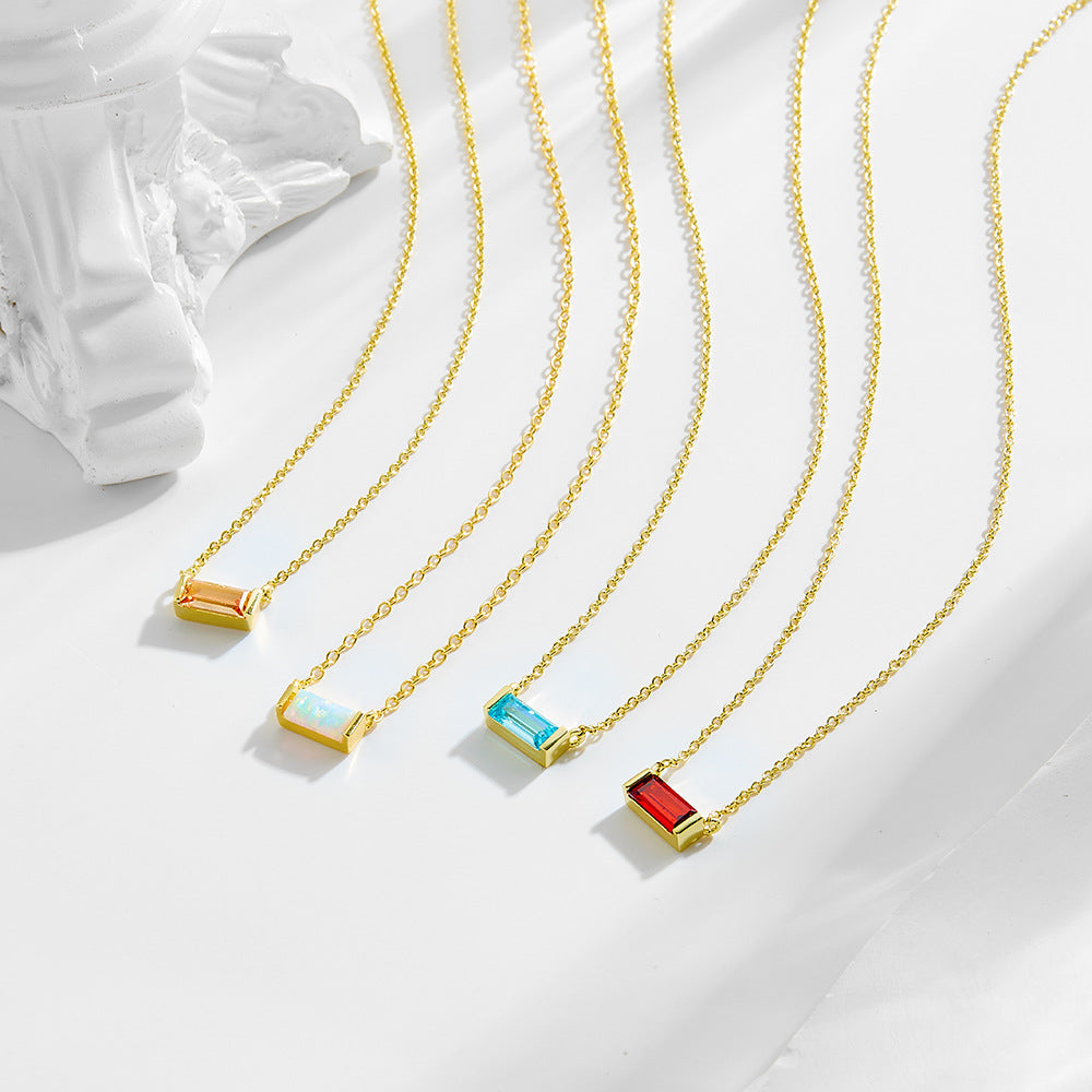 Livia – Collana in argento con piccolo pendente