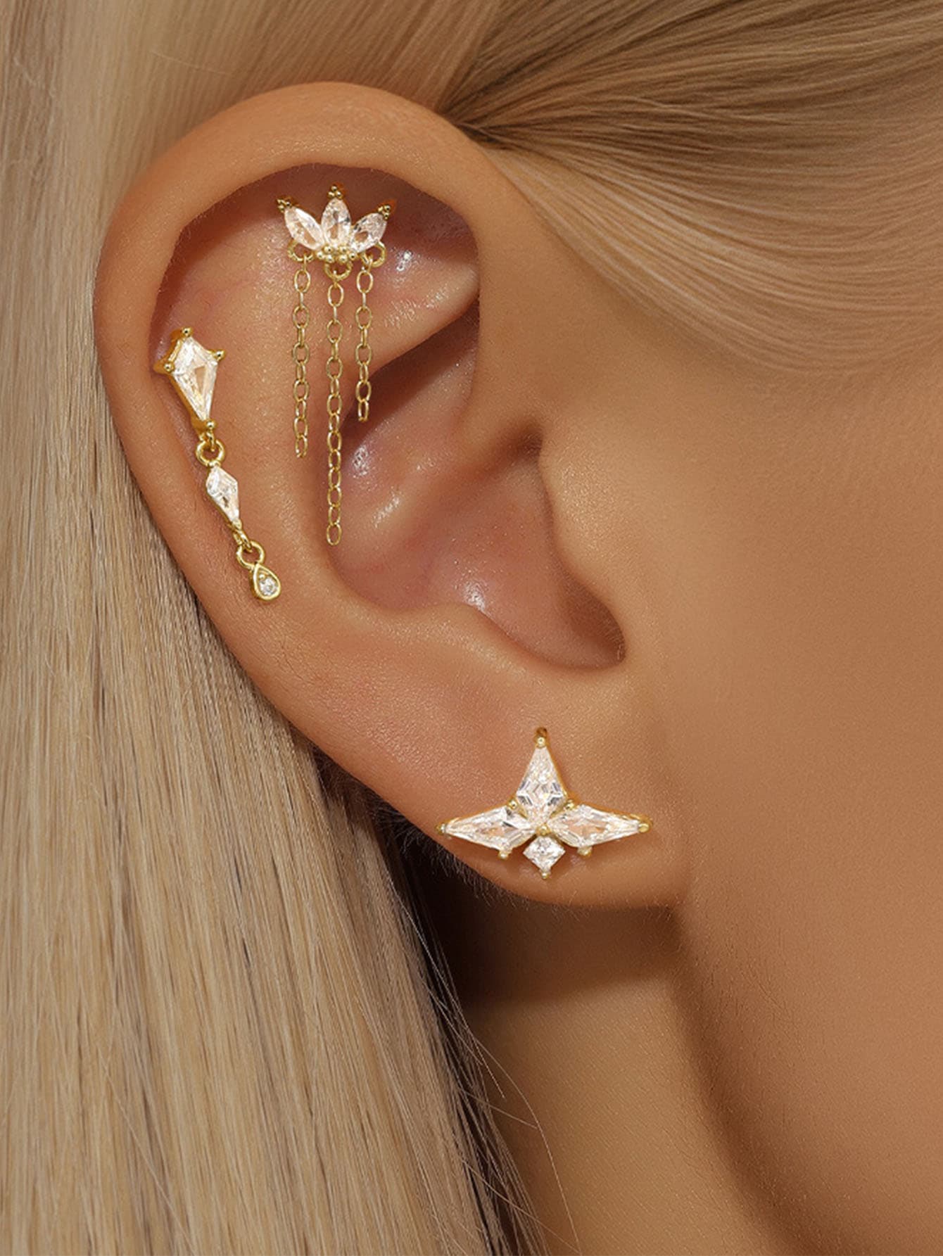 Leonie – Delicati orecchini con lucentezza.