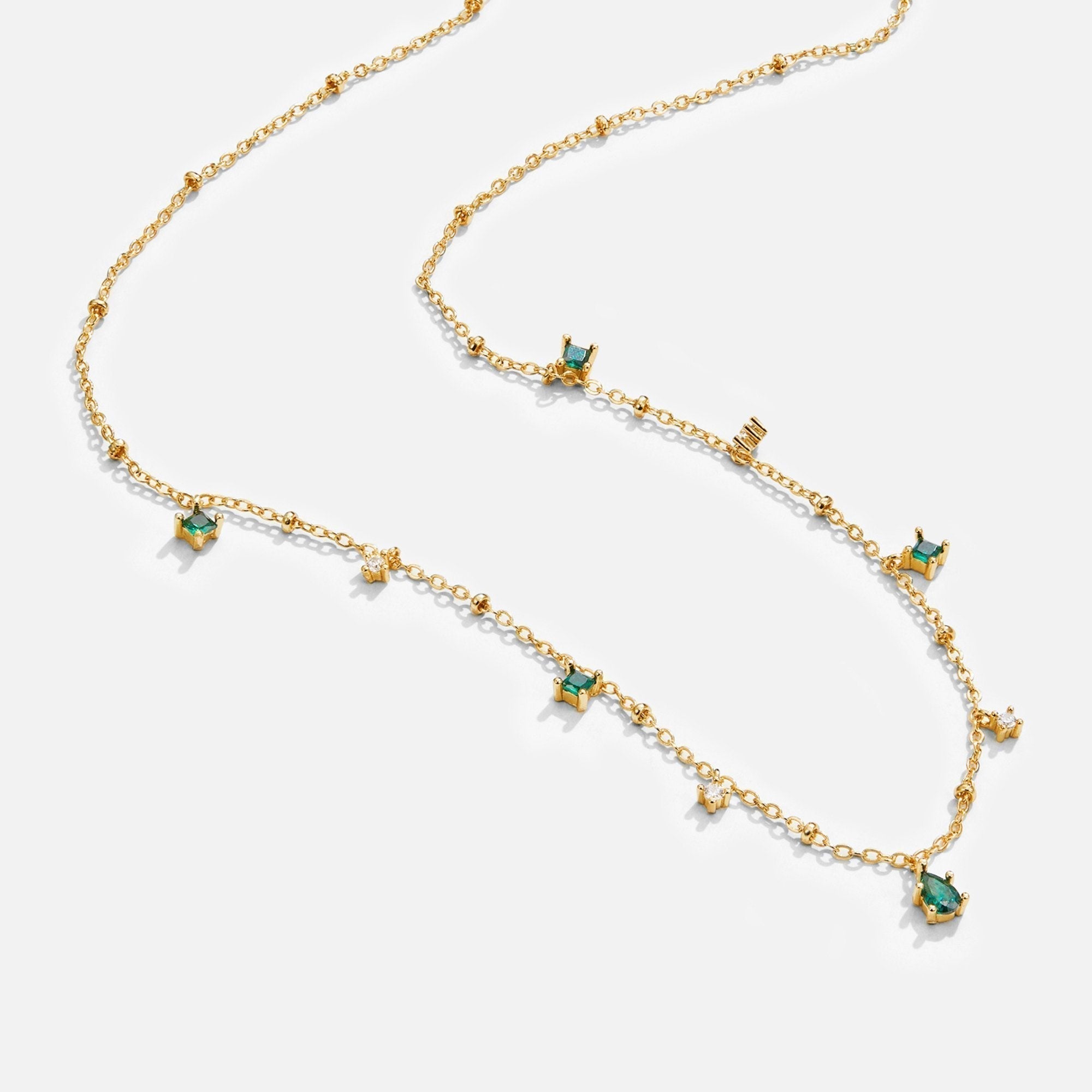 Marta – Collana in oro con pendente verde.