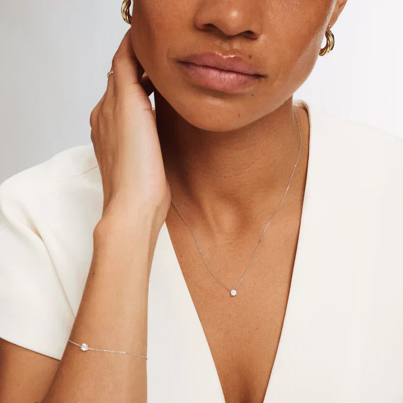 Collana Klára con pietra moissanite